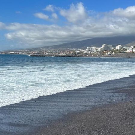 Sunny 2-Bedroom Apartment In Parque Santiago II Playa de las Americas  Luaran gambar