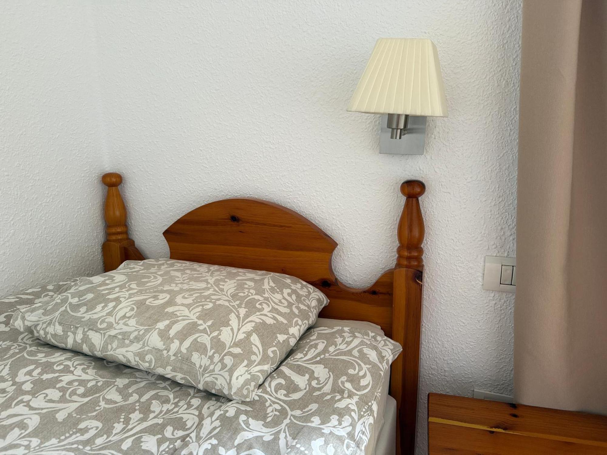 Sunny 2-Bedroom Apartment In Parque Santiago II Playa de las Americas  Luaran gambar