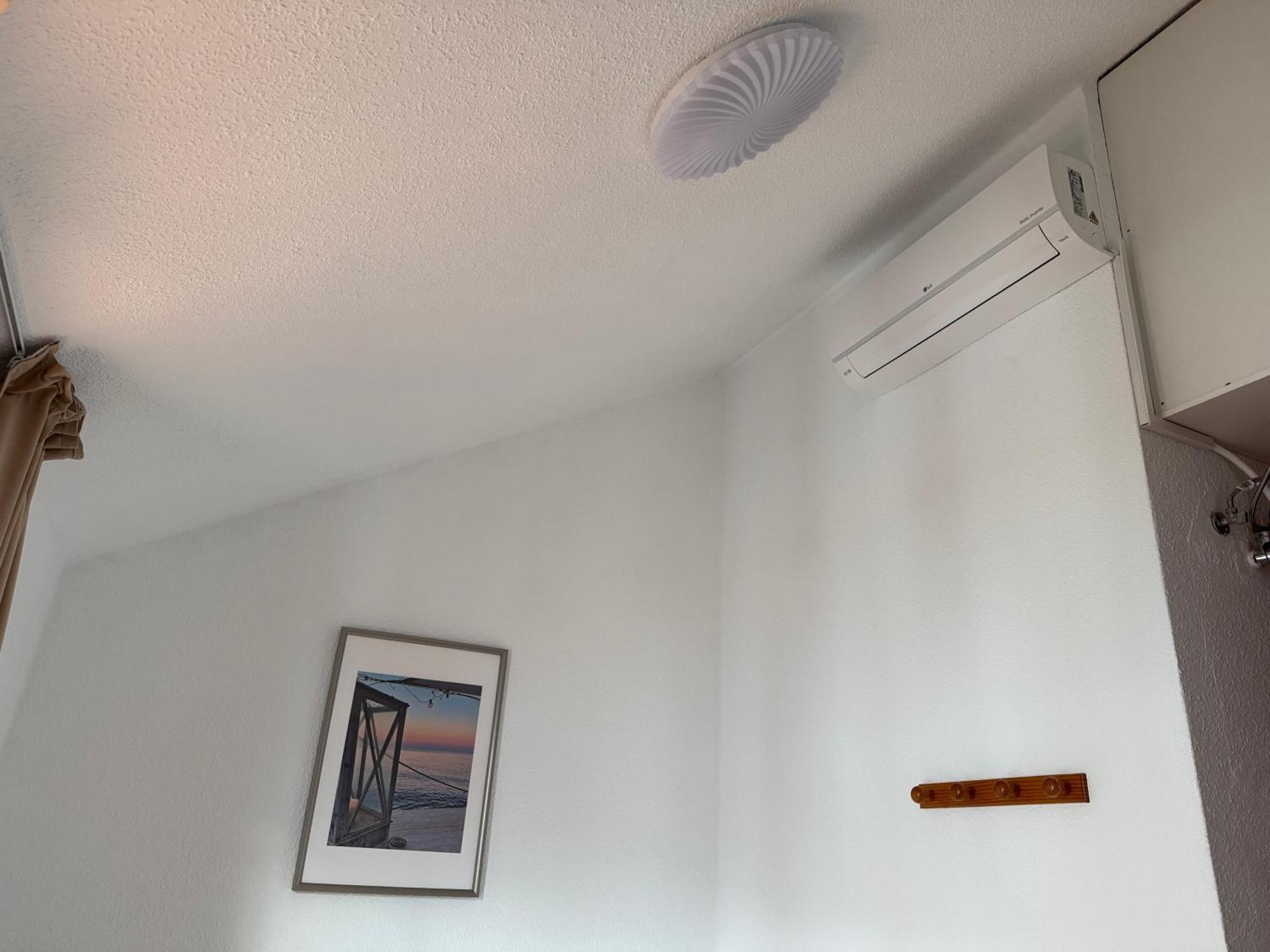 Sunny 2-Bedroom Apartment In Parque Santiago II Playa de las Americas  Luaran gambar
