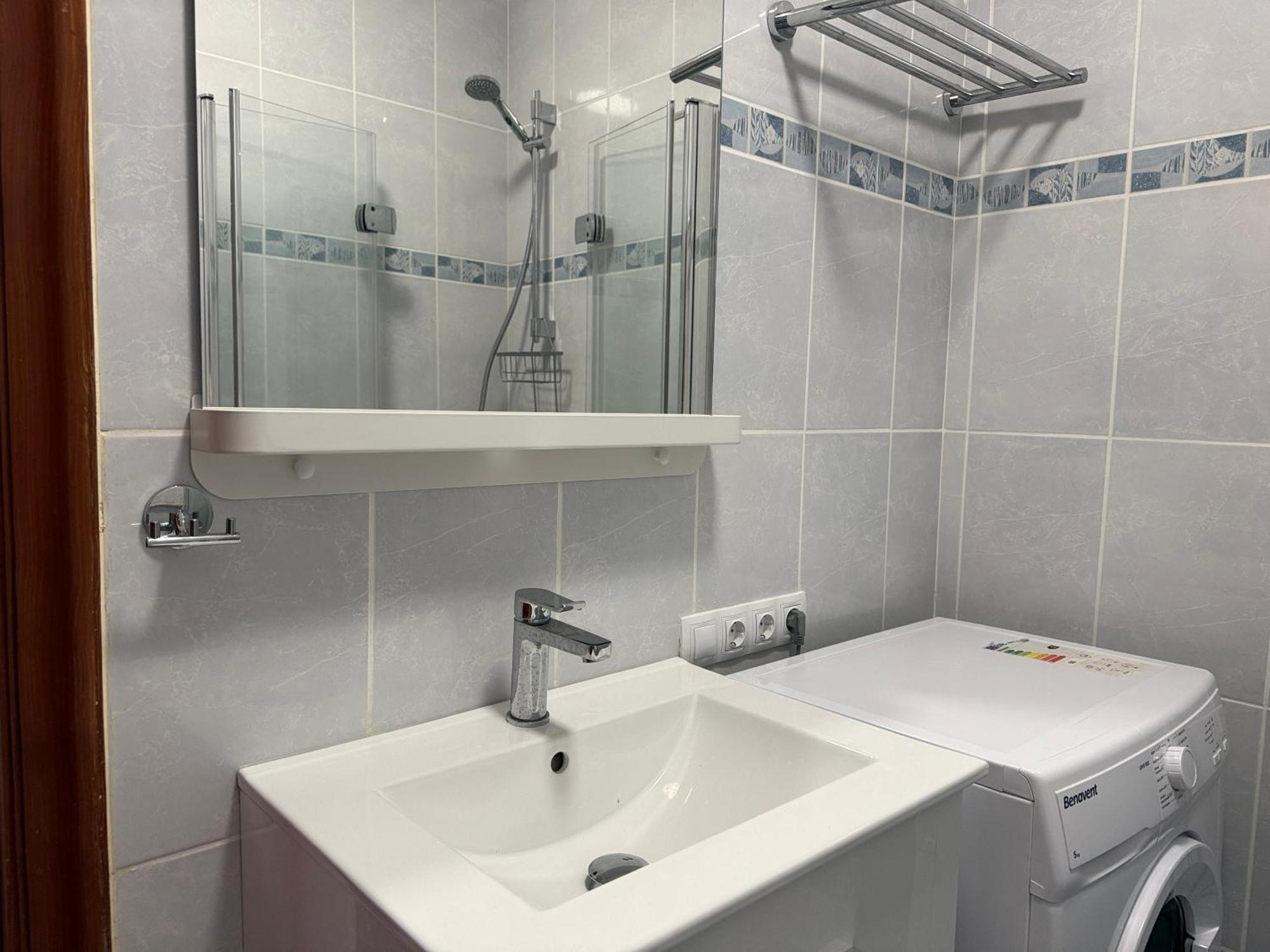 Sunny 2-Bedroom Apartment In Parque Santiago II Playa de las Americas  Luaran gambar